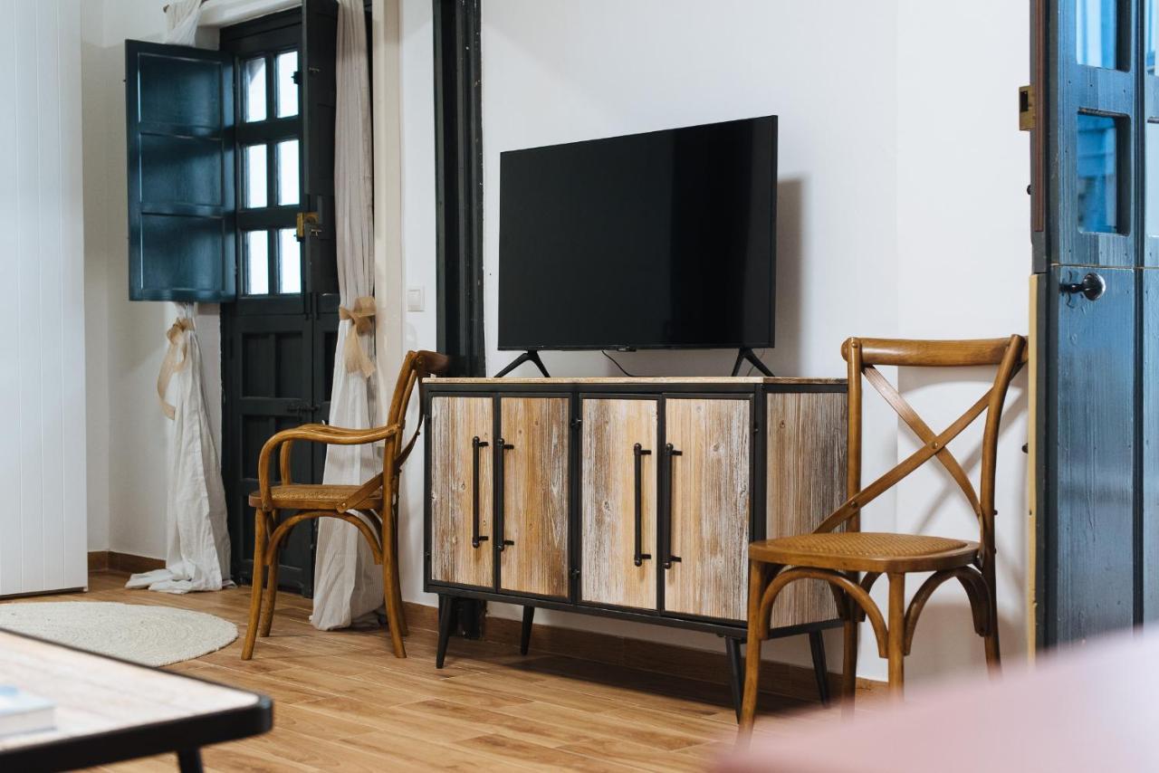 Apartamento Aitana'S Retreat With Charming Garden Sevilla Exterior foto
