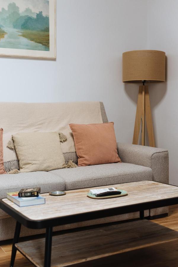 Apartamento Aitana'S Retreat With Charming Garden Sevilla Exterior foto
