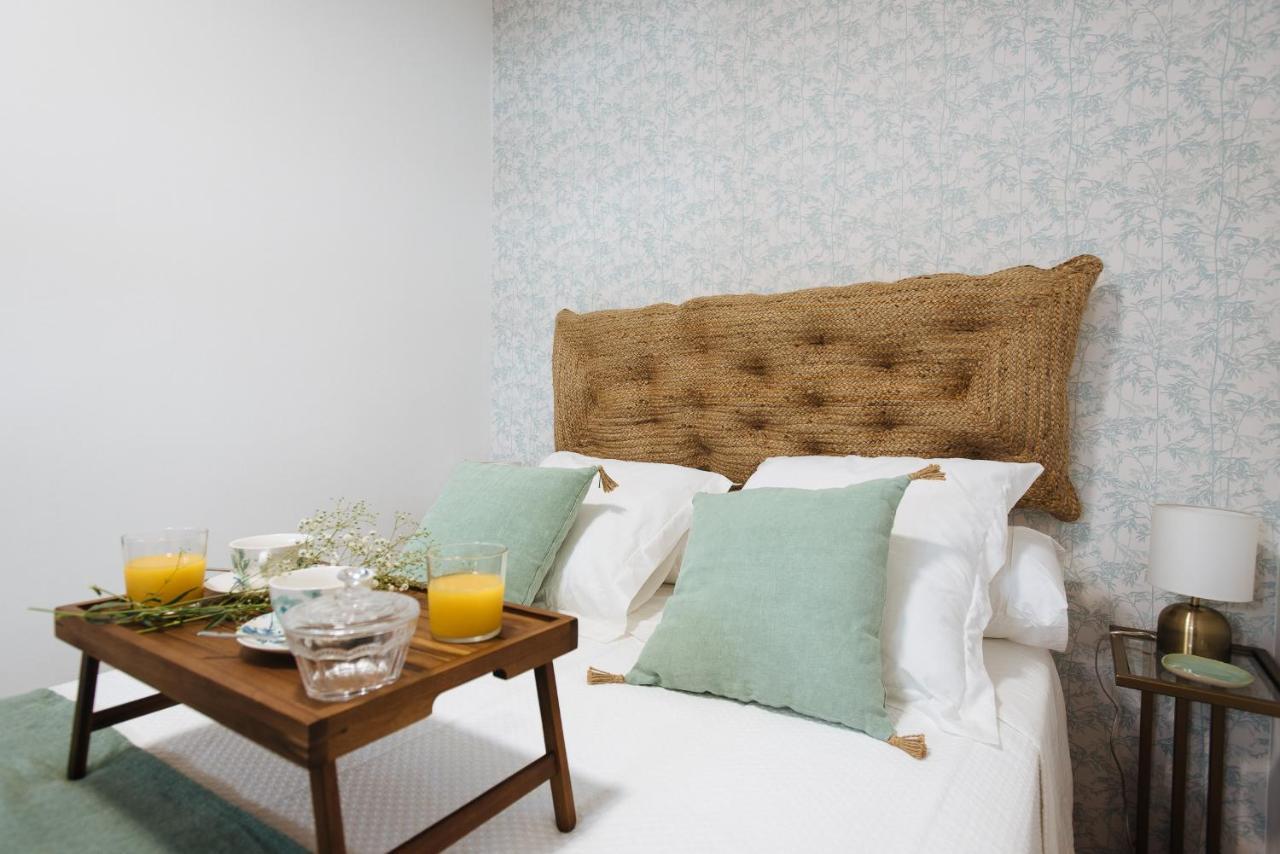 Apartamento Aitana'S Retreat With Charming Garden Sevilla Exterior foto